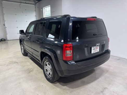Used 2014 Jeep Patriot Sport w/ Power Value Group FWD image 4