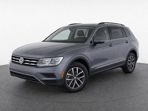Certified 2020 Volkswagen Tiguan SE w/ Panoramic Sunroof Package AWD/4WD image 3