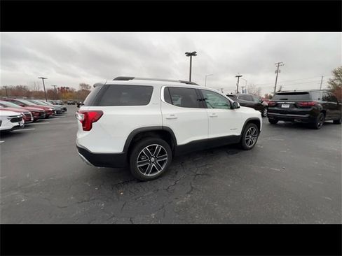 Certified 2023 GMC Acadia SLT w/ Technology Package image 8