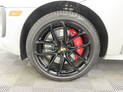 Used 2022 Porsche Macan GTS image 31
