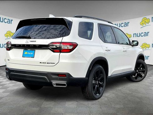 New 2025 Honda Pilot Black Edition image 7