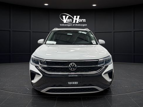 Used 2023 Volkswagen Taos SEL AWD/4WD image 8