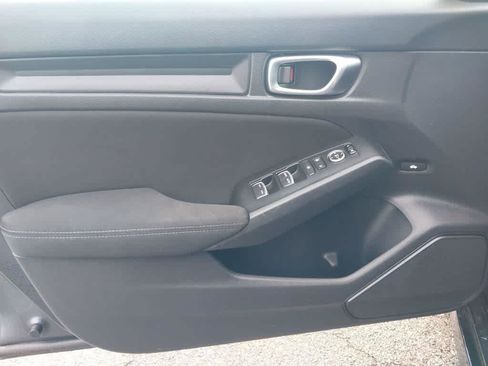 Used 2022 Honda Civic Sport image 6