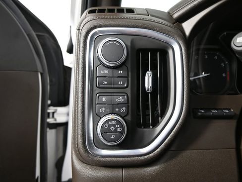 Used 2019 GMC Sierra 1500 Denali w/ Denali Ultimate Package AWD/4WD image 24