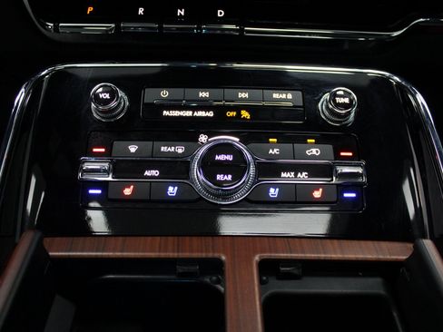 Used 2023 Lincoln Navigator Reserve image 42