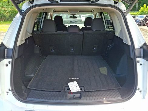 Certified 2025 Nissan Rogue SV AWD/4WD image 29