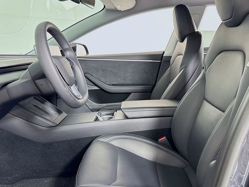 Used 2025 Tesla Model 3 Long Range image 11
