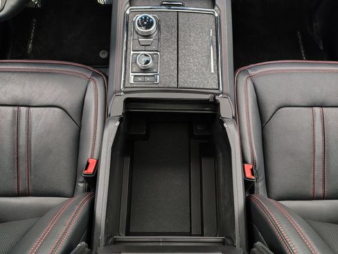 Used 2023 Ford Expedition Limited image 37