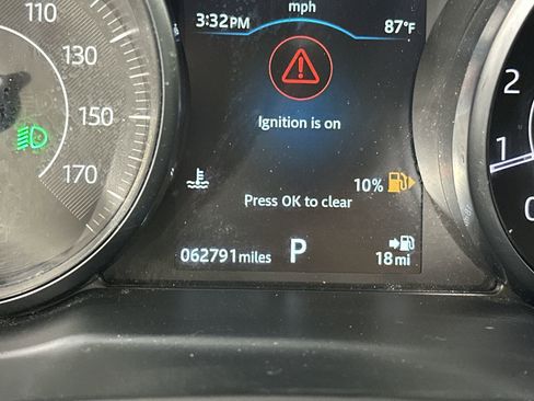 Used 2019 Jaguar E-PACE S image 19