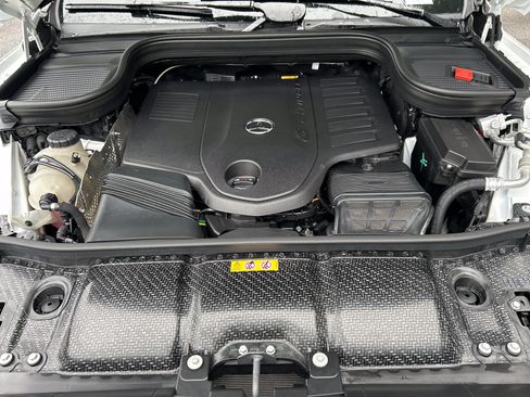 Certified 2025 Mercedes-Benz GLS 450 4MATIC image 54