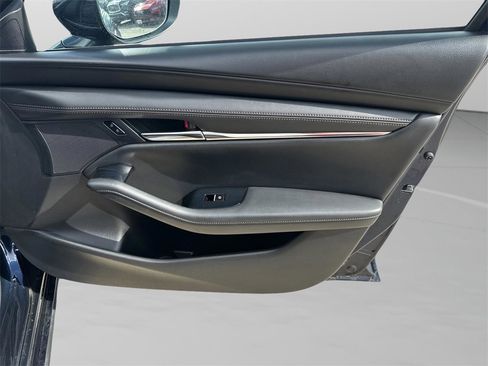 Used 2023 MAZDA MAZDA3 s image 13