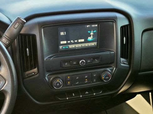 Used 2018 Chevrolet Silverado 1500 Custom w/ Custom Convenience Package RWD image 14