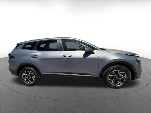 Used 2025 Kia Sportage LX AWD/4WD image 16