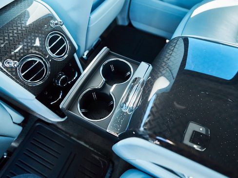 Used 2022 Rolls-Royce Cullinan Black Badge w/ Dark Exterior Package image 52