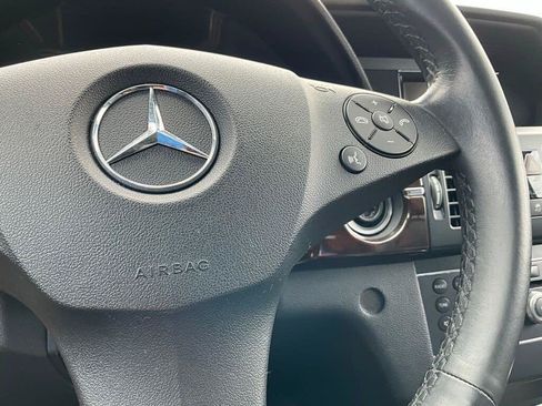 Used 2011 Mercedes-Benz GLK 350 4MATIC image 19