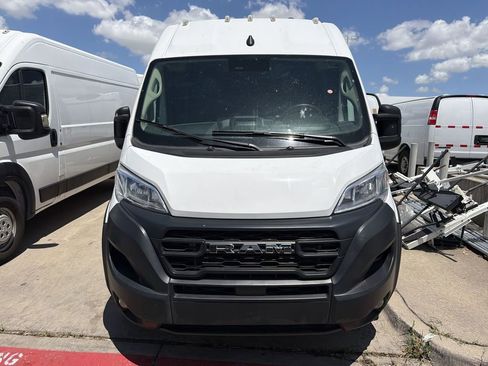 Used 2024 RAM ProMaster 2500 w/ Convenience Group FWD image 1