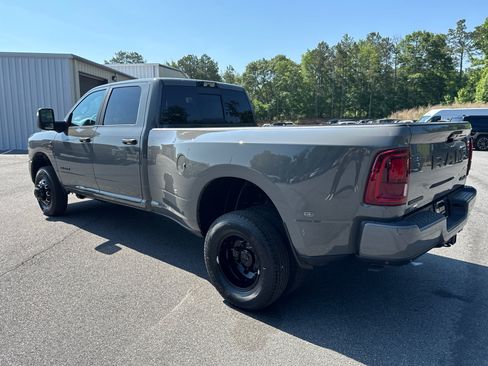 New 2026 RAM 3500 Big Horn AWD/4WD image 7