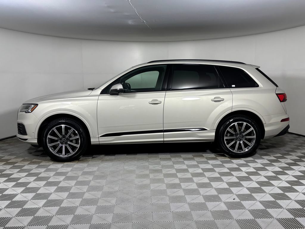Used 2023 Audi Q7 2.0T Premium Plus w/ Premium Plus Package AWD/4WD image 4