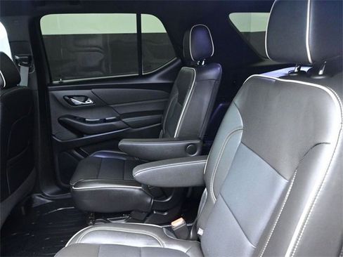 Used 2023 Chevrolet Traverse Premier w/ Redline Edition image 11