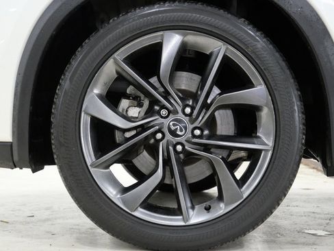 Used 2019 INFINITI QX50 Essential w/ Sensory Package image 10