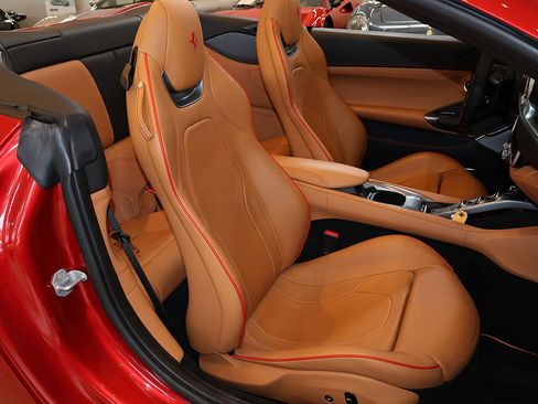 Certified 2022 Ferrari Portofino M RWD image 23