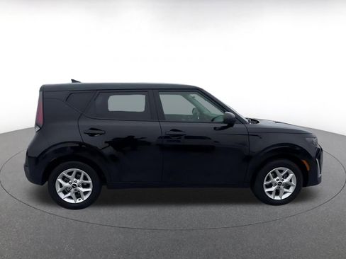 Used 2025 Kia Soul LX w/ LX Technology Package image 14