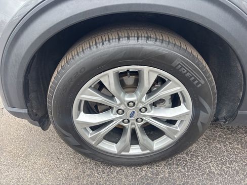 Used 2023 Ford Explorer Limited w/ Equipment Group 301A image 9