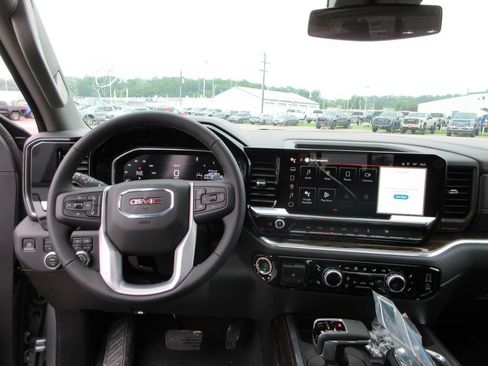 New 2026 GMC Sierra 1500 Elevation w/ Elevation Premium Package AWD/4WD image 18