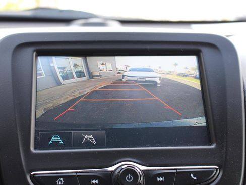 Used 2018 Chevrolet Malibu LT image 22