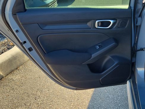 Used 2023 Honda Civic Sport image 17