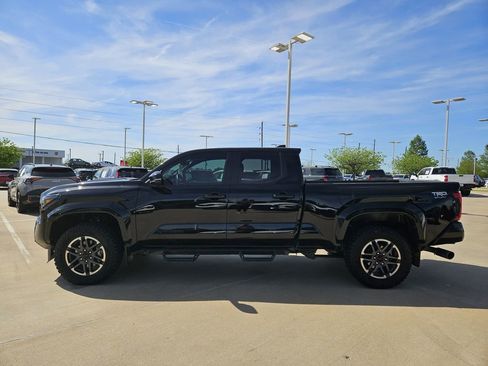 Used 2024 Toyota Tacoma TRD Sport w/ TRD Sport Upgrade Package AWD/4WD image 5