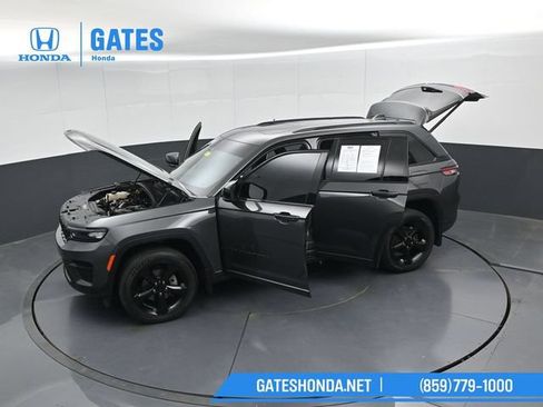 Used 2024 Jeep Grand Cherokee Altitude AWD/4WD image 55