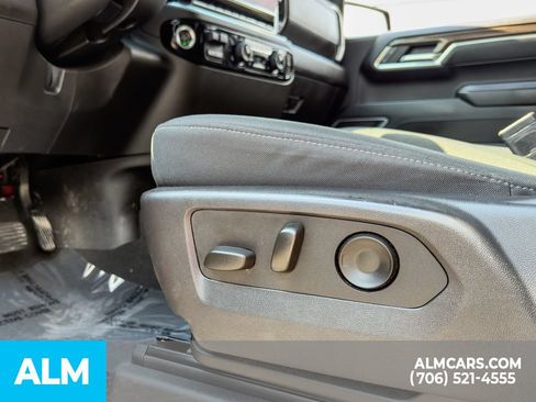 Used 2025 Chevrolet Silverado 1500 LT RWD image 18