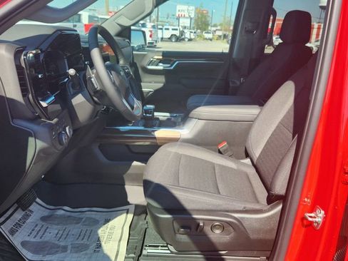New 2025 Chevrolet Silverado 1500 LT w/ Z71 Off-Road Package AWD/4WD image 15