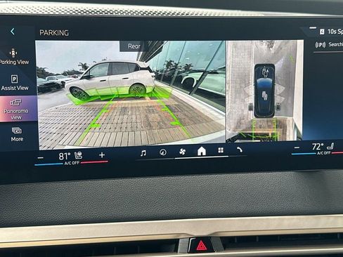 New 2026 BMW iX xDrive60 w/ Premium Package image 19