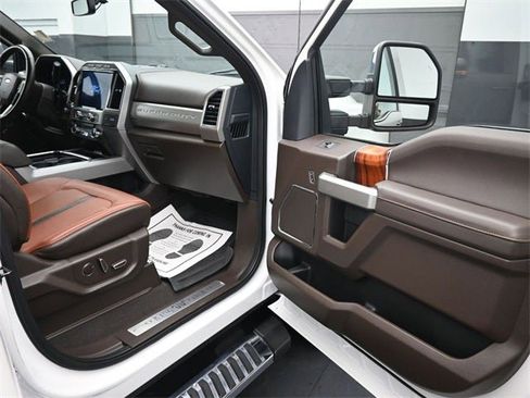 Used 2022 Ford F350 King Ranch w/ Chrome Package image 17