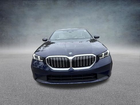 Used 2026 BMW 530i xDrive AWD/4WD image 8