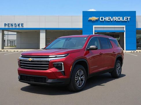 New 2026 Chevrolet Traverse LT w/ Driver Confidence Package image 1