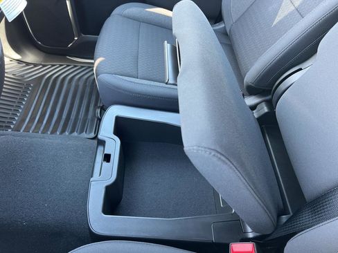 New 2025 GMC Sierra 1500 Elevation image 28