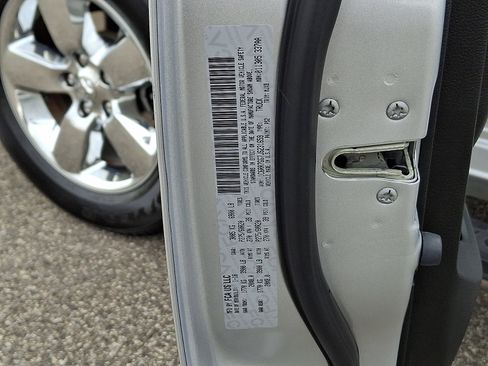 Used 2018 RAM 1500 Big Horn image 28