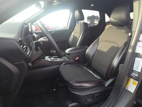 Used 2024 Ford Escape ST-Line w/ Cold Weather Package image 28