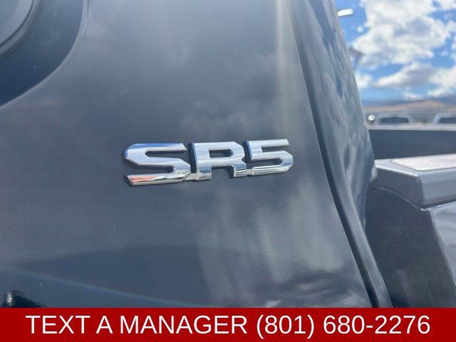 Used 2025 Toyota Tacoma SR5 AWD/4WD image 11