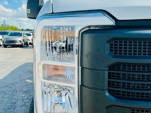 Used 2025 Ford F350 XL w/ XL Driver Assist Package AWD/4WD image 4