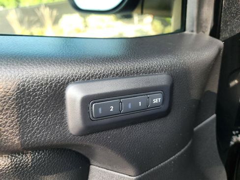 Used 2020 Nissan Titan PRO-4X w/ Pro-4x Convenience Package image 27