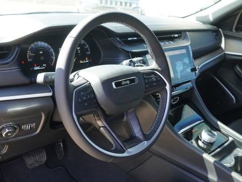 New 2026 Jeep Grand Cherokee Limited image 18