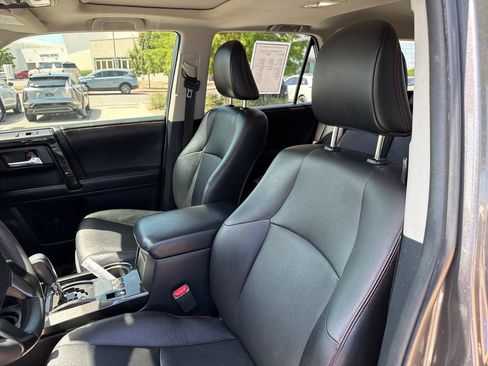 Used 2014 Toyota 4Runner Trail Premium AWD/4WD image 19