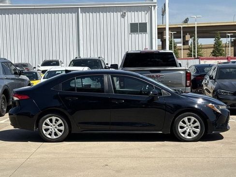 Used 2024 Toyota Corolla LE FWD image 3