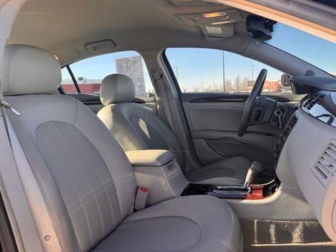 Used 2008 Buick Lucerne CXS image 20
