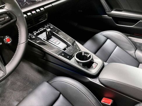 New 2026 Porsche 911 Carrera 4S image 17