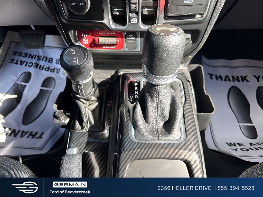 Used 2024 Jeep Wrangler Unlimited Sport AWD/4WD image 17